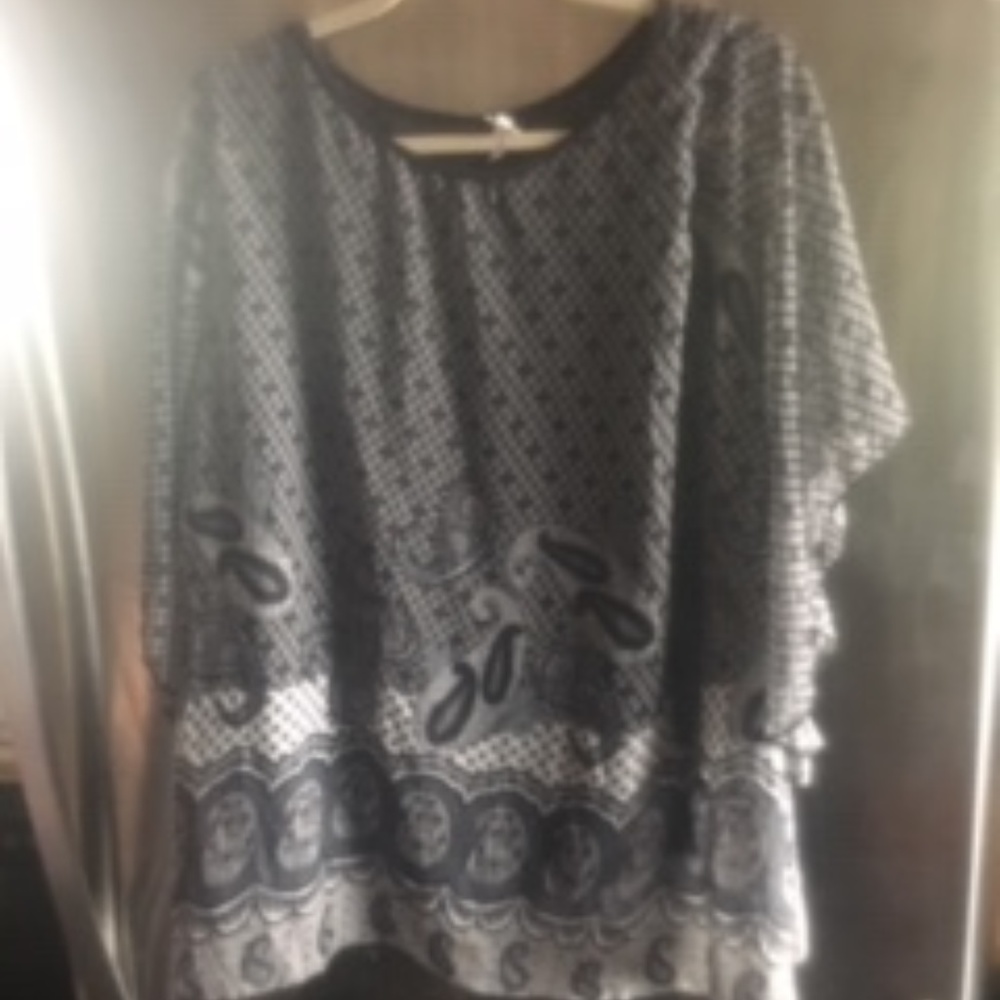 C.O.C. Caftan -  49 - $12 FIRM OR FREE*🎉